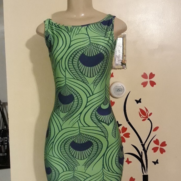 Dress - Picture 2 of 5